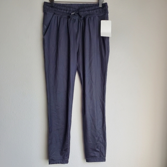 Lululemon Namaskar in Deep Coal size 4 NWT - Picture 6 of 10